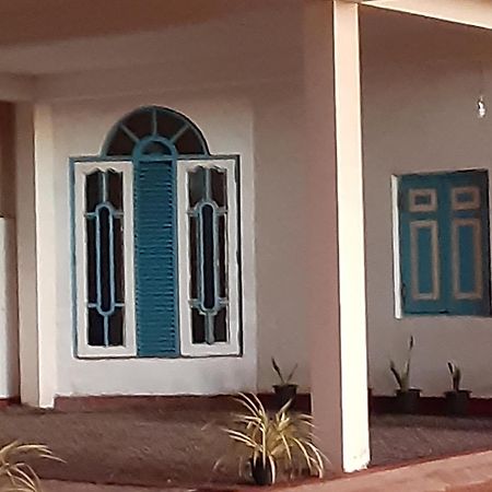 Villa Whispering Shells Калутара Экстерьер фото